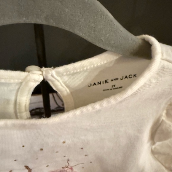 Janie and Jack • 2T • Long Ruffle Sleeve Ballerina Tee with appliqué detail - Picture 5 of 8
